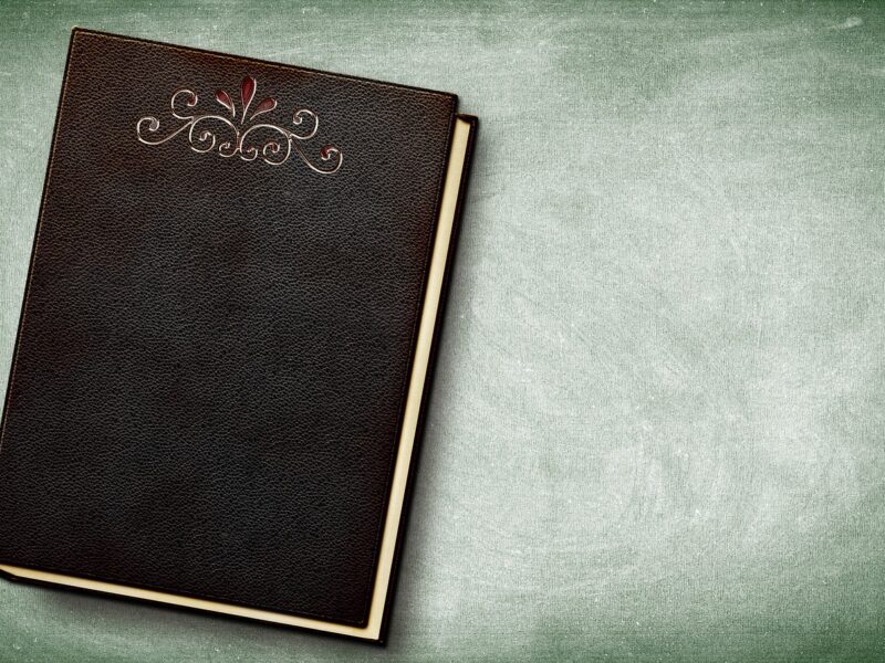 Vendo livro trilogia do Lobisomem - Anuncio Teste
