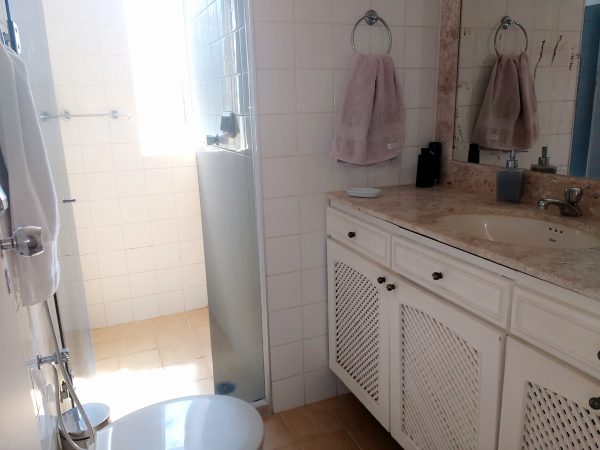 APARTAMENTO À VENDA NO EDIFÍCIO GABRIELA MORENA ÁREA CENTRAL DA CIDADE DE ILHÉUS-BA